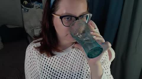 Milla online show from February 24, 7:56 pm