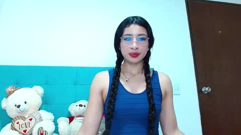 Snapshot of miller_sweet chatting on February 19, 9:39 am Aleja online show from February 19, 9:39 am