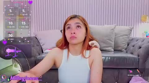 milleyjones_ online show from July 27, 11:51 am