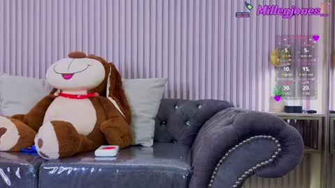 milleyjones_ online show from June 17, 11:55 am