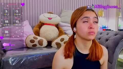 milleyjones_ online show from July 9, 11:34 am