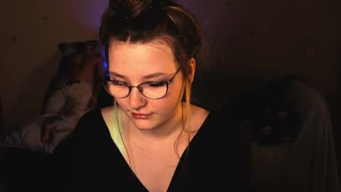 Millie online show from May 30, 3:42 pm