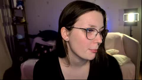 Millie online show from July 30, 3:57 pm