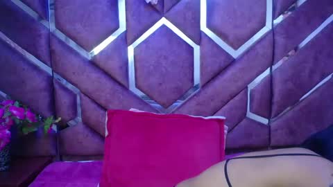 Snapshot of milly_print chatting on February 10, 2:19 am Milly Print online show from February 10, 2:19 am