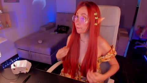 Monkey D Maddie online show from May 16, 11:15 pm