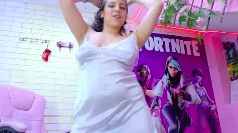 millybell303av online show from March 15, 4:53 pm