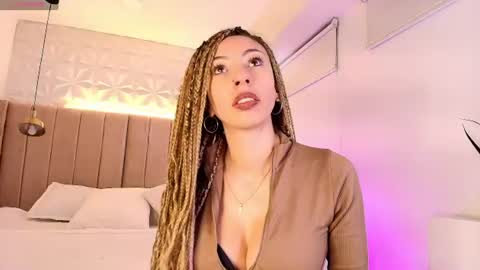  Milu Belucci  online show from July 30, 2:29 pm