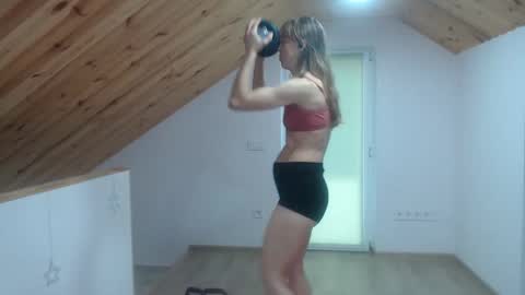 milusea online show from November 12, 8:56 am