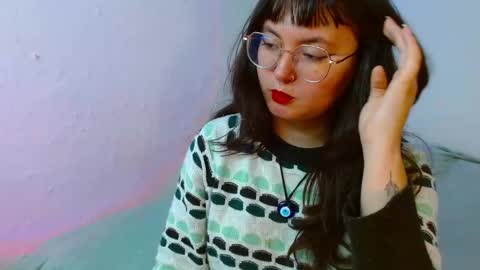 mily_baker online show from January 28, 6:39 pm