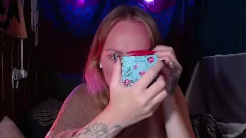 MiMi online show from August 1, 6:59 am