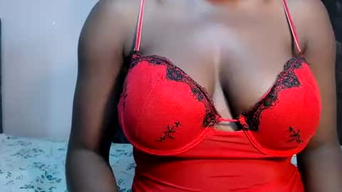 mimiebony online show from July 7, 7:23 am