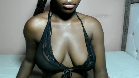 mimiebony online show from June 12, 6:43 am