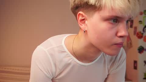 Sonya online show from November 8, 2:33 pm