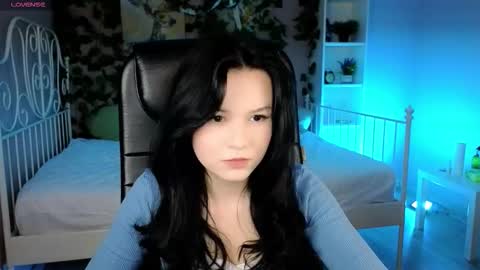Mina online show from October 9, 3:38 pm