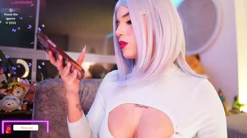 Snapshot of ming_yue_ chatting on September 18, 4:33 am My name is Fer Nice to meet you give it a thumbs up please its important online show from September 18, 4:33 am