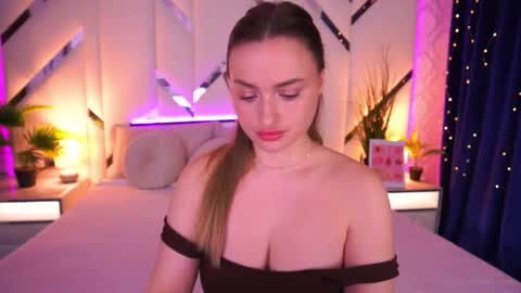 minifox_ online show from March 5, 7:26 am