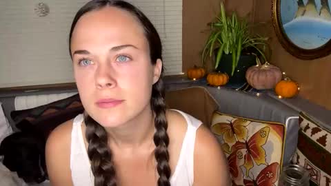 minimaggie online show from November 9, 12:16 am