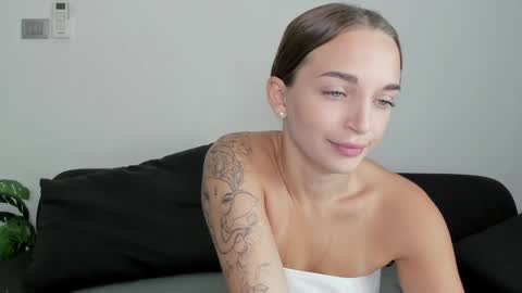 Maya online show from January 21, 3:15 am