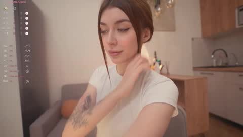Snapshot of minirini chatting on October 1, 3:50 pm Rina online show from October 1, 3:50 pm