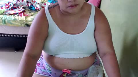 Snapshot of minnie_bbw69 chatting on February 13, 12:00 pm Andrea online show from February 13, 12:00 pm