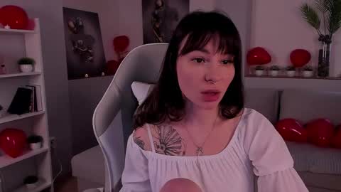 Snapshot of mintrose chatting on February 16, 9:15 am Rosie online show from February 16, 9:15 am