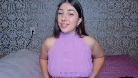 Snapshot of mira_bloempje chatting on October 19, 6:32 pm Mira online show from October 19, 6:32 pm