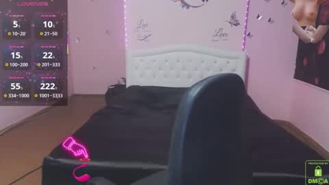 mira_cle_ online show from May 5, 8:39 am