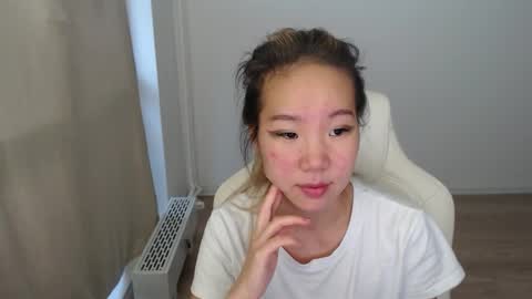 mira_g online show from October 29, 12:31 pm