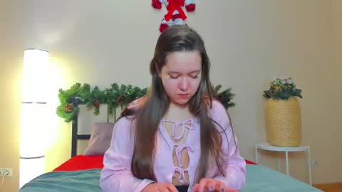Snapshot of mira_karter chatting on January 3, 1:48 am Mira online show from January 3, 1:48 am