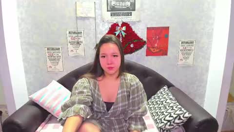 Snapshot of mira_karter chatting on December 25, 2:03 am Mira online show from December 25, 2:03 am