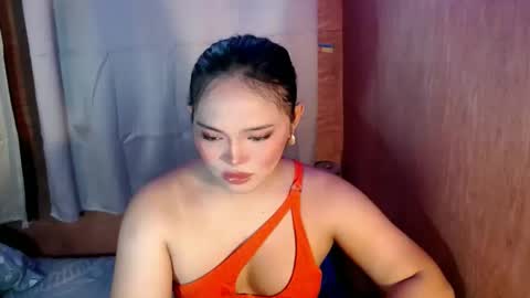 Snapshot of mira_luna222 chatting on October 28, 2:06 am Mira Bella online show from October 28, 2:06 am
