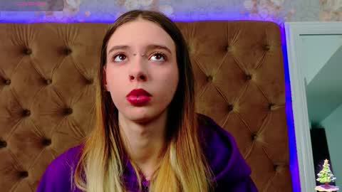 mira_lynxx online show from December 22, 4:59 am