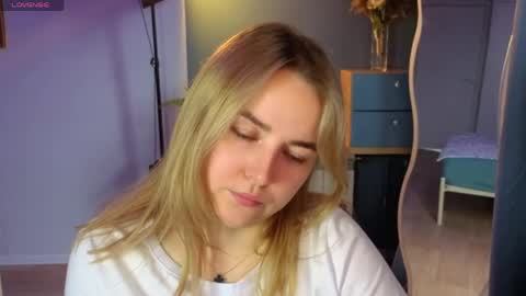 Mira online show from April 28, 1:47 am