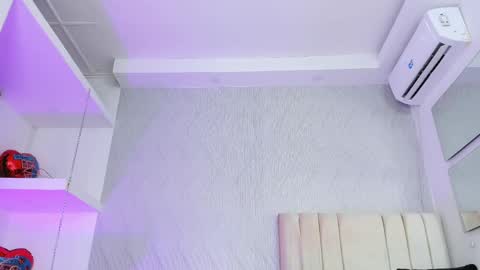 Snapshot of miranda_villa chatting on March 7, 10:54 pm Miranda online show from March 7, 10:54 pm