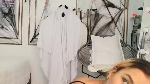 Snapshot of miranda_villa chatting on October 19, 12:51 pm Miranda online show from October 19, 12:51 pm