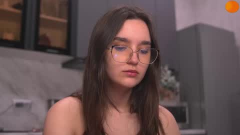 mirarune online show from December 19, 1:47 pm