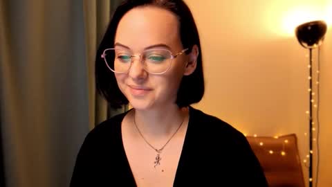 MiraSkyy online show from November 8, 6:57 pm