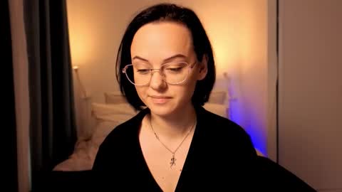 Snapshot of miraskyy chatting on October 19, 1:57 pm MiraSkyy online show from October 19, 1:57 pm