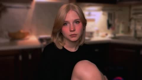 Mira online show from November 9, 9:00 pm