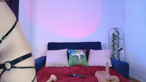 KRAVE  online show from May 13, 6:02 pm