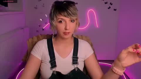 Mishelle online show from April 29, 11:57 am