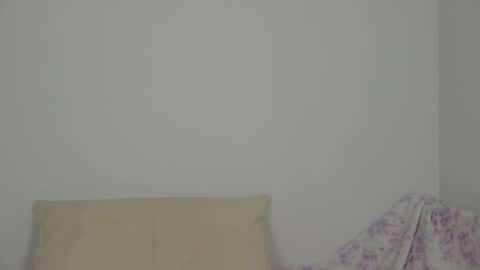 Snapshot of mishymoon chatting on September 23, 8:23 am Elora online show from September 23, 8:23 am