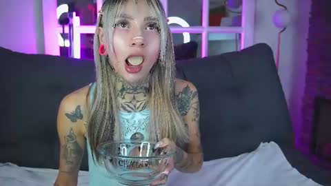 miss___angel online show from June 30, 11:10 am