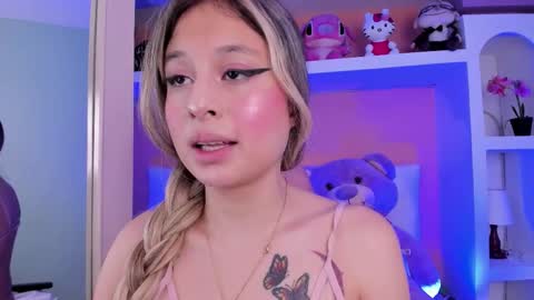 Snapshot of miss__lunna chatting on October 14, 11:02 am Lunna online show from October 14, 11:02 am