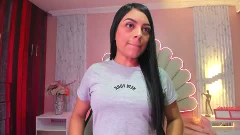 miss__star_ online show from August 4, 3:29 pm