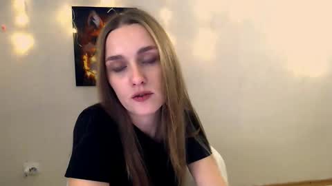 Angelina online show from December 3, 7:00 am