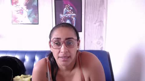 Naty online show from April 16, 7:02 pm