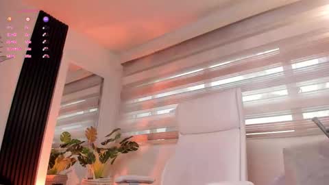 Catalina online show from October 29, 12:31 pm