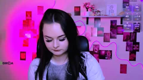 miss_courtney online show from March 18, 9:47 am