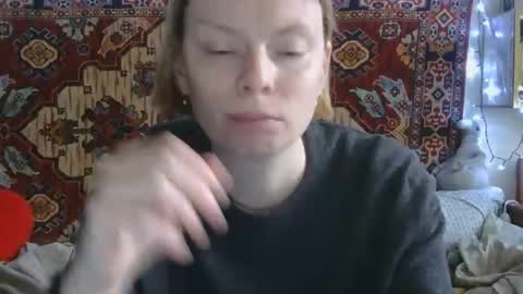 Elis online show from May 4, 11:03 am